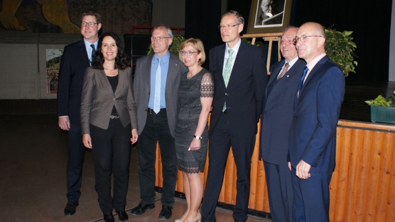 Dirk Bahrouz, Lisa Winkelmeier-Becker, Oliver Krauss, Katja Kröger, Raimund Schink, Bürgermeister Bert Spilles